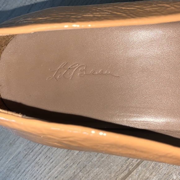 LL Bean Camel Patent Leather Shoes 7 - Picture 4 of 9